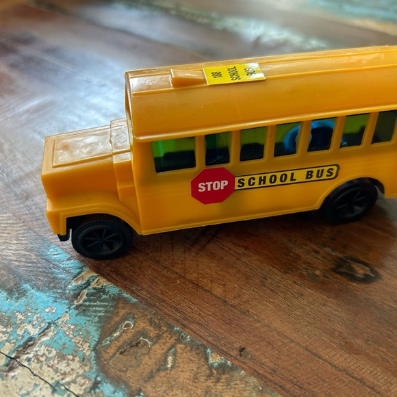 School related happy meal toys - Picture 3 of 5